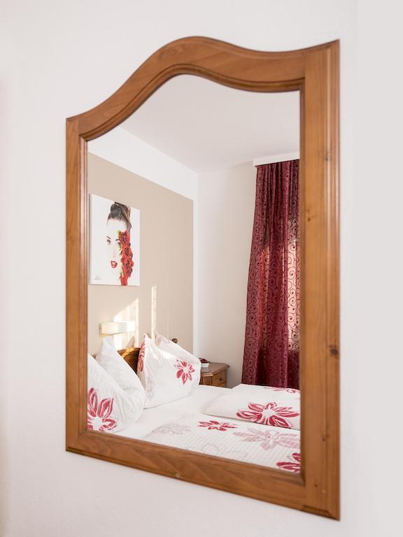 Gaestehaus Genf Velden am Wörthersee Kamer foto